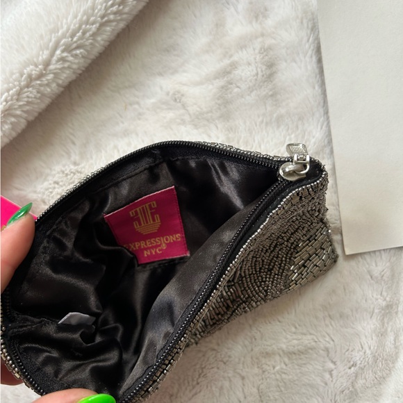 NWT Black and Silver Beaded Sequined Clutch - Picture 8 of 10